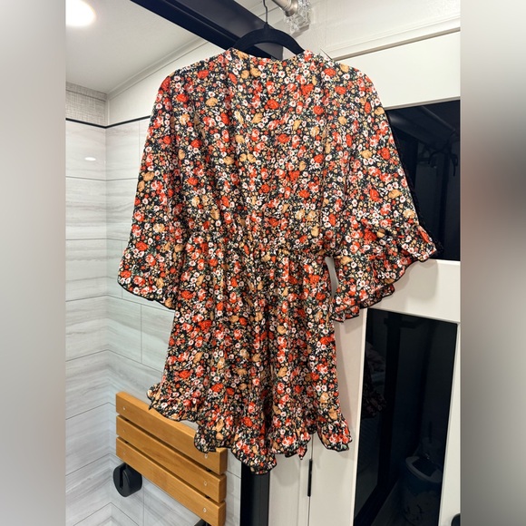 Floral Ruffle Romper - Picture 2 of 3